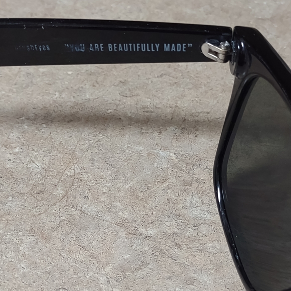 Crusheyes NOLSTALGIC you are beautifully made sunglasses - Picture 6 of 6